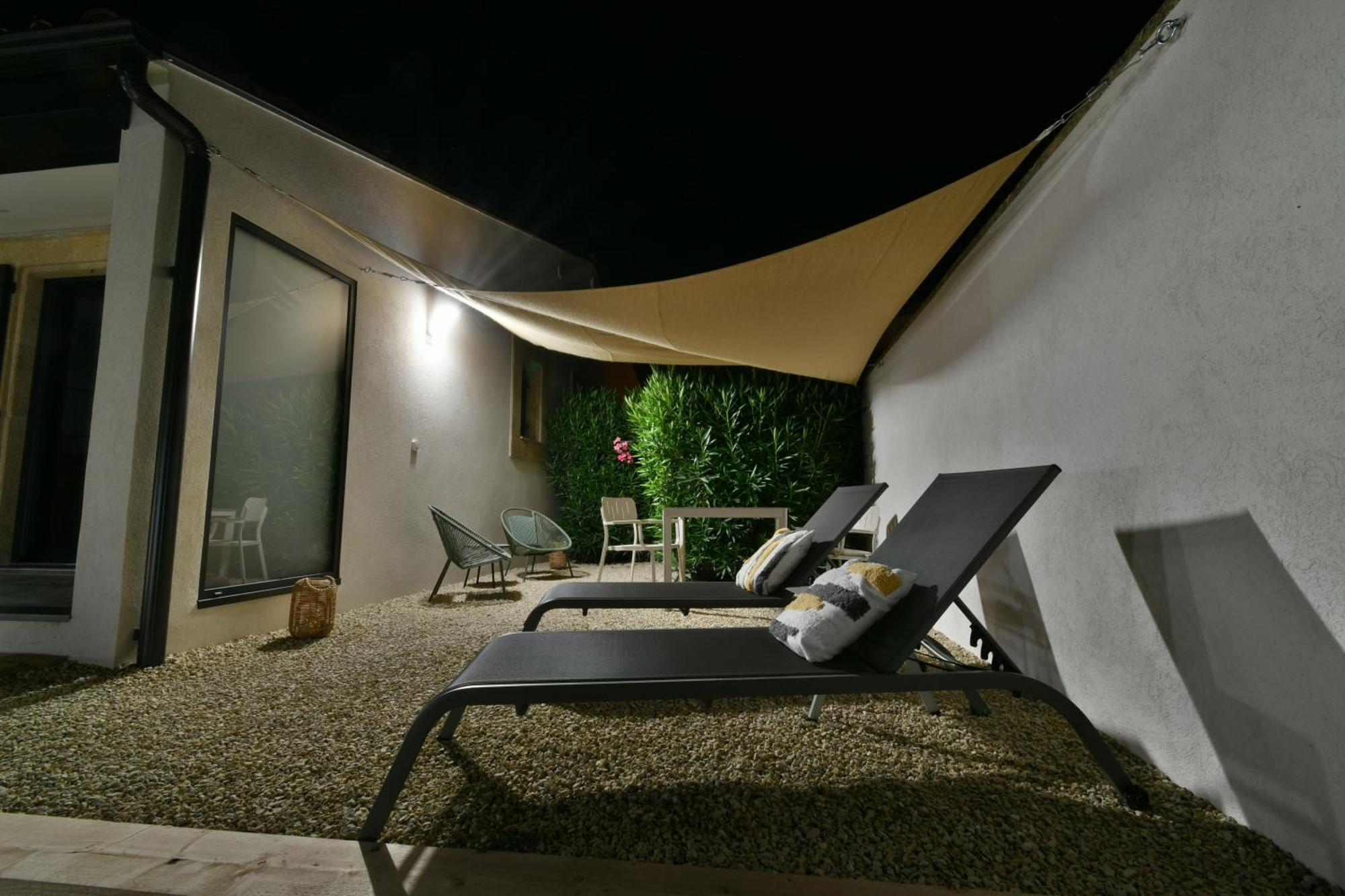 Une Nuit En Luberon Puyvert Exterior foto