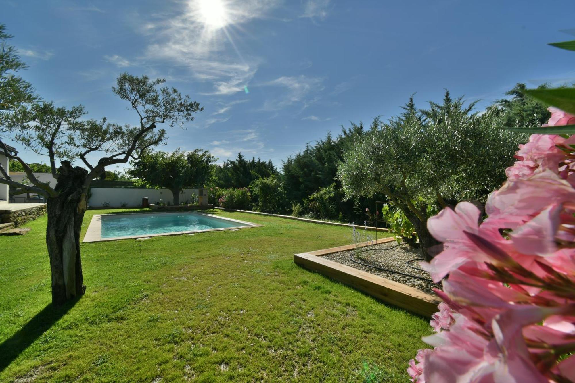 Une Nuit En Luberon Puyvert Exterior foto
