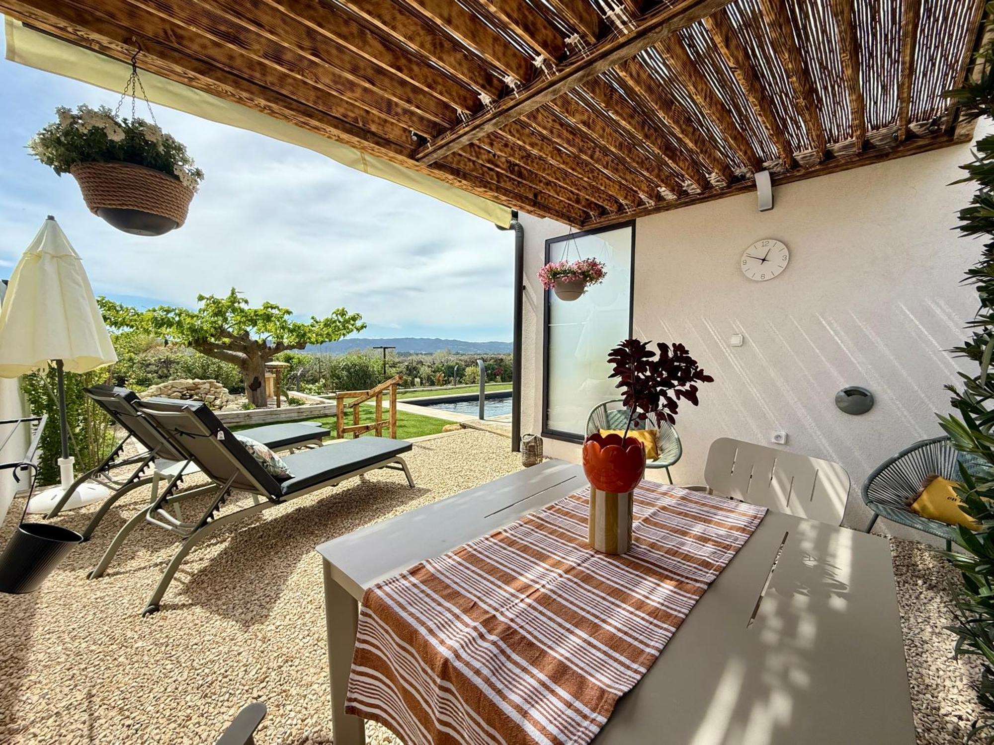 Une Nuit En Luberon Puyvert Exterior foto
